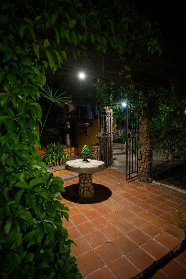 Casa Vacanze Fondaco Di Scillato Scillato  エクステリア 写真