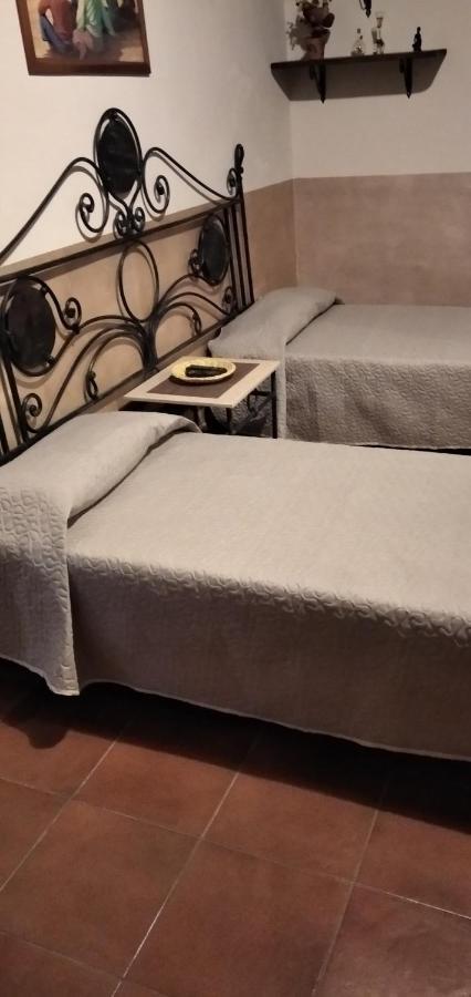 Casa Vacanze Fondaco Di Scillato Scillato  エクステリア 写真