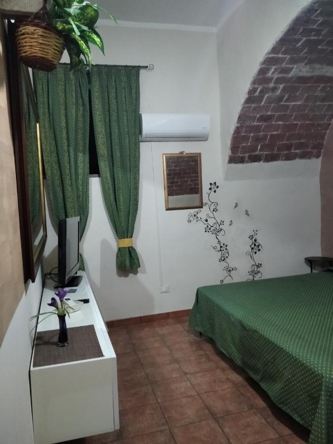 Casa Vacanze Fondaco Di Scillato Scillato  エクステリア 写真