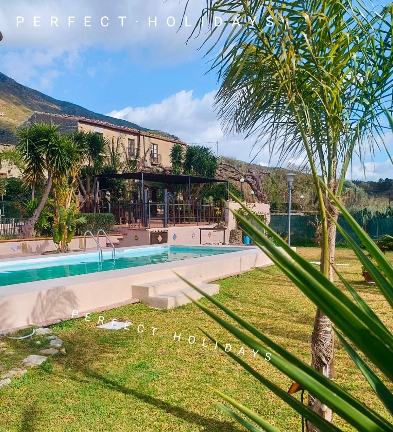Casa Vacanze Fondaco Di Scillato Scillato  エクステリア 写真