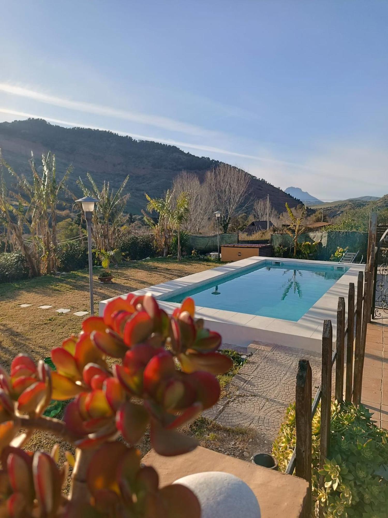 Casa Vacanze Fondaco Di Scillato Scillato  エクステリア 写真