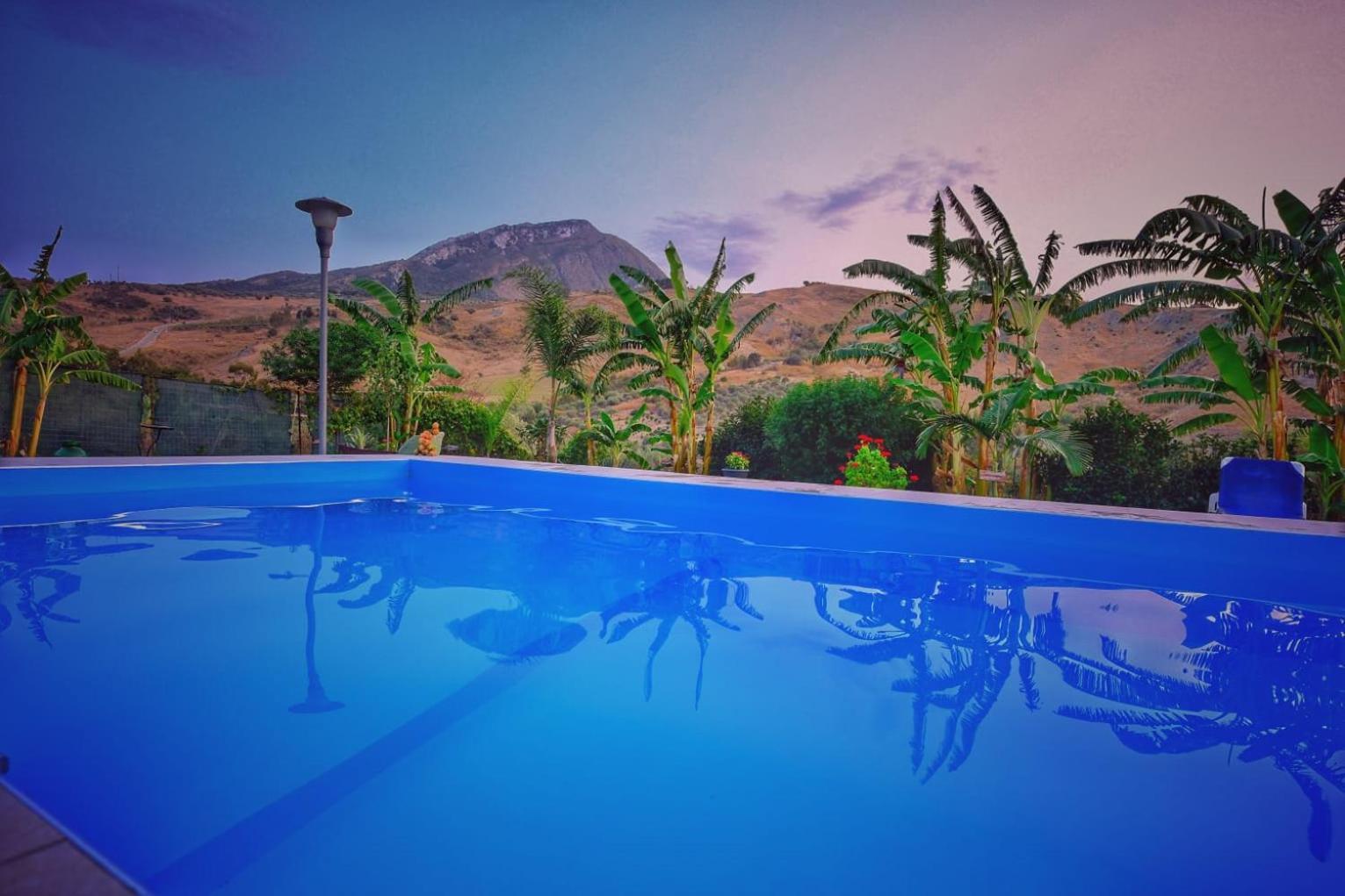 Casa Vacanze Fondaco Di Scillato Scillato  エクステリア 写真